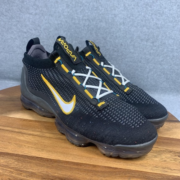 Nike Air VaporMax 2021 Black University Gold 'Batman' DH4086-001 Flyknit Sneaker - Picture 6 of 13